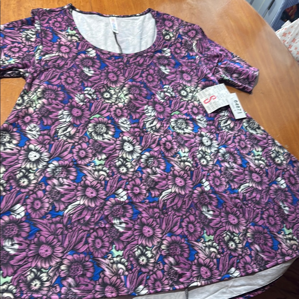 Lularoe Perfect Purple Daisy Top